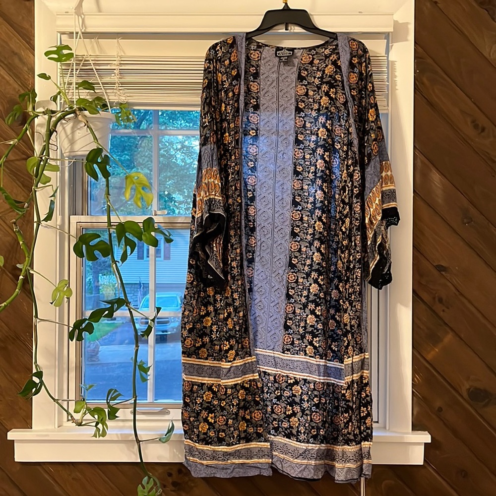 Floral pullover/ cardigan/ coverup - size M